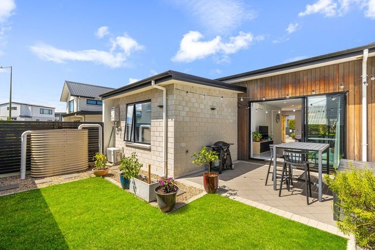 Photo of property in 31b Westgate Drive, Westgate, Auckland, 0614
