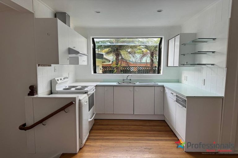 Photo of property in 11a Woodvale Road, Glen Eden, Auckland, 0602