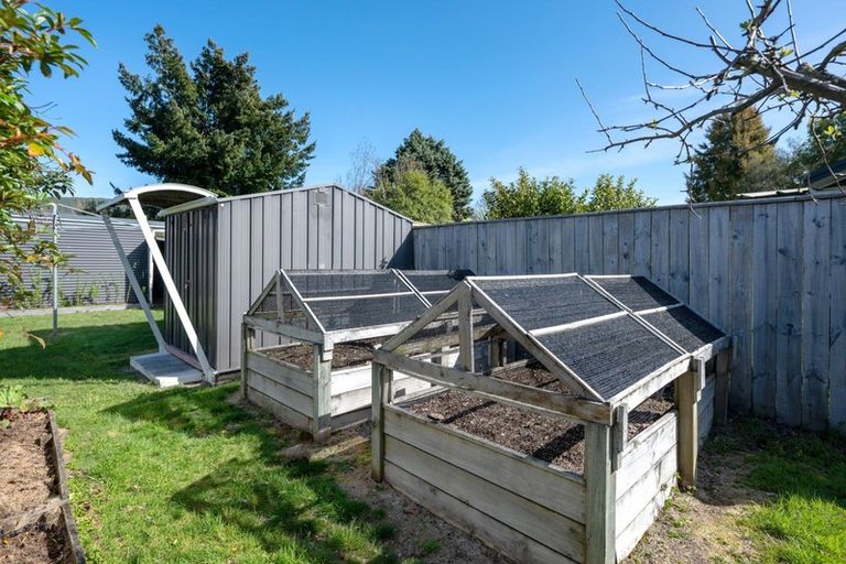 Photo of property in 14 Lakemere Way, Kinloch, Taupo, 3377