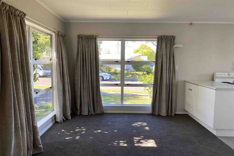 Photo of property in 18 Veronica Avenue, Marewa, Napier, 4110