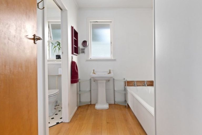 Photo of property in 18 Bristol Avenue, Brookfield, Tauranga, 3110