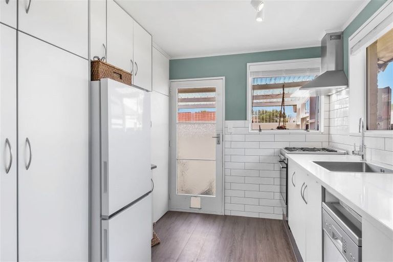 Photo of property in 3/18 Oakhampton Street, Hornby, Christchurch, 8042