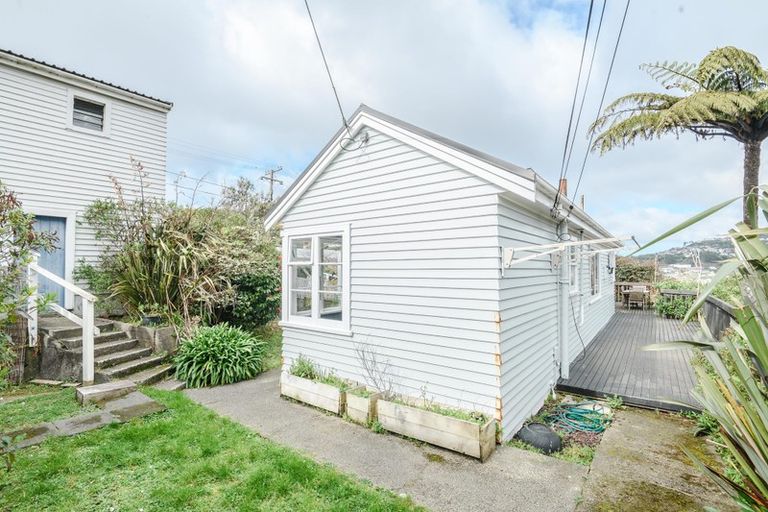 Photo of property in 94 Woodland Road, Johnsonville, Wellington, 6037