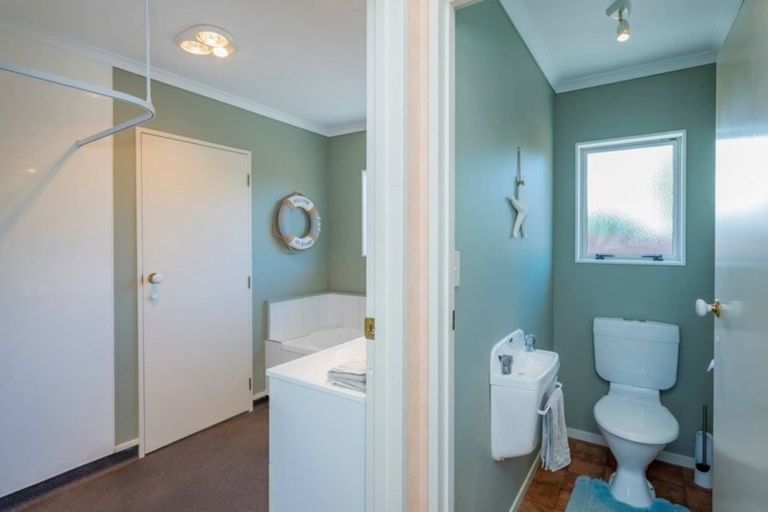 Photo of property in 3 Norna Grove, Waikawa Beach, Levin, 5573