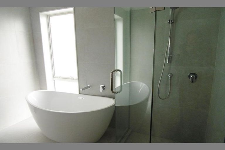 Photo of property in 32 Stephen Avenue, Henderson, Auckland, 0610