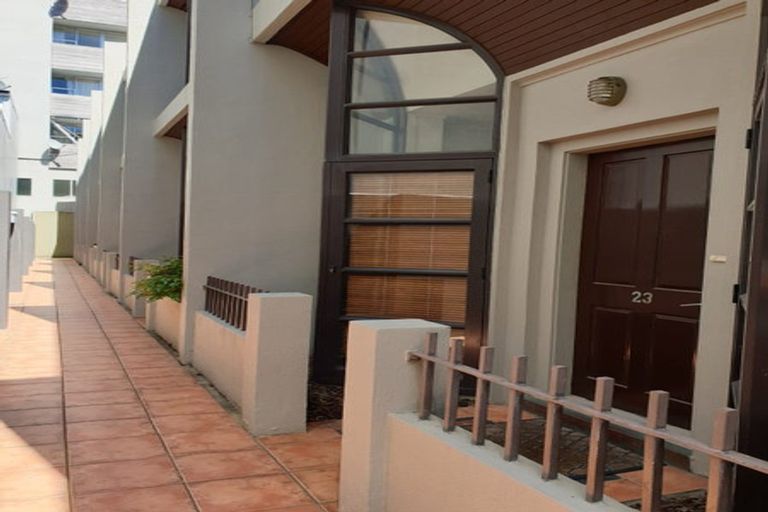 Photo of property in Mendosa Terraces Apartments, 23/9 Ebor Street, Te Aro, Wellington, 6011