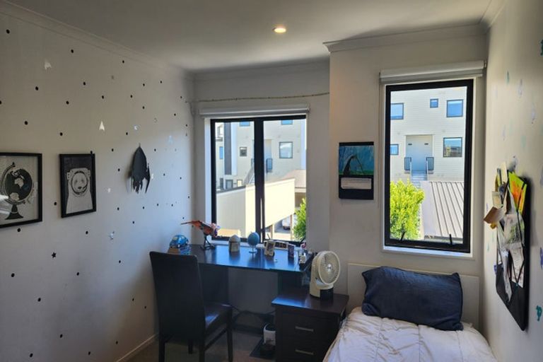 Photo of property in 5 Kanuka Road, Hobsonville, Auckland, 0616