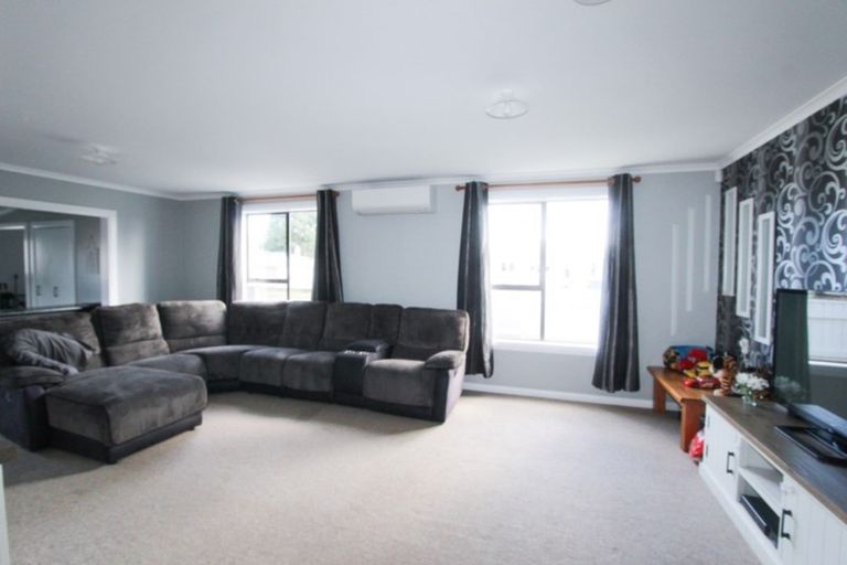 Photo of property in 15 Huia Street, Pahiatua, 4910