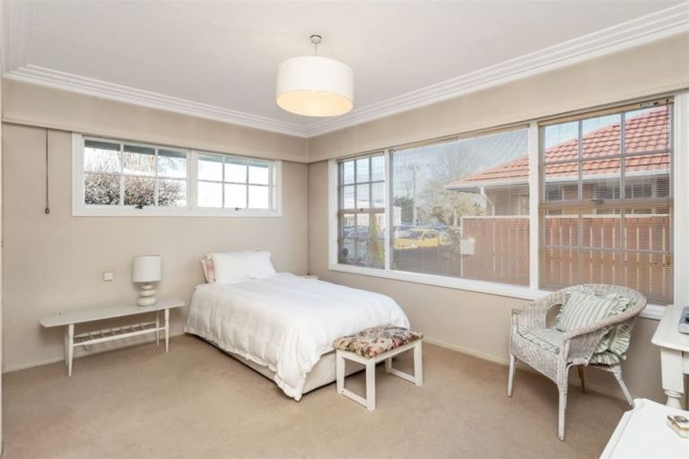 Photo of property in 37 Church Lane, Merivale, Christchurch, 8014