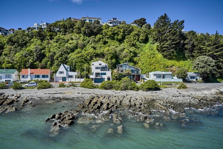 Photo of property in 30 Moana Road, Plimmerton, Porirua, 5026