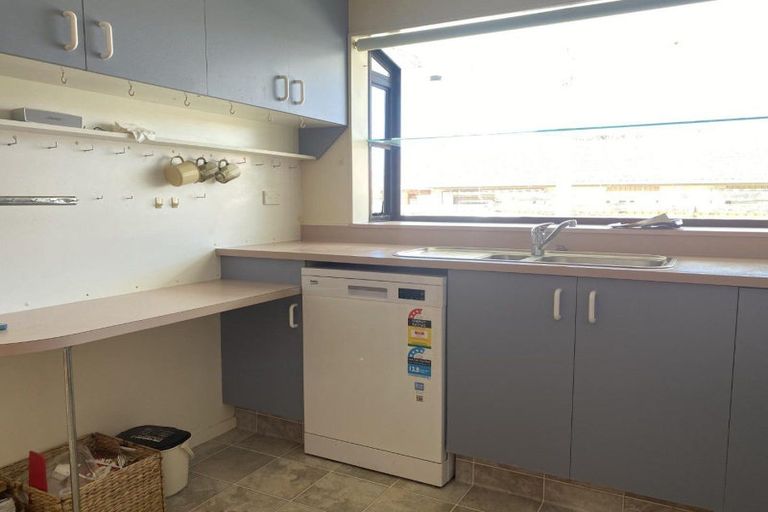 Photo of property in 18 Riverside Road, Orewa, 0931