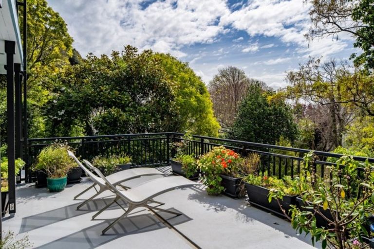 Photo of property in 5 Gill Road, Lowry Bay, Lower Hutt, 5013