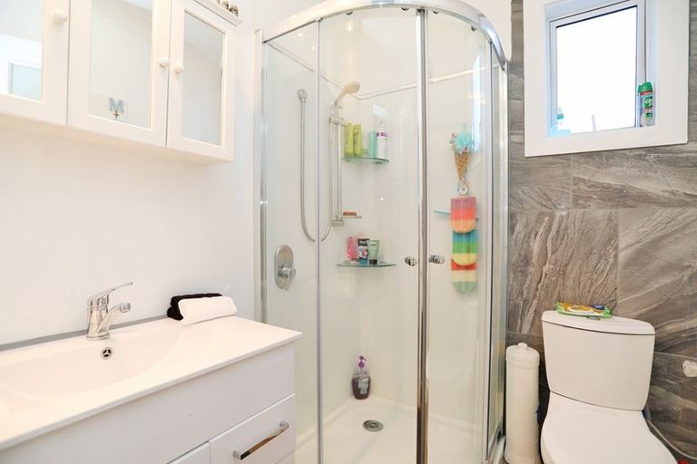 Photo of property in 33 Mary Street, Winton, 9720