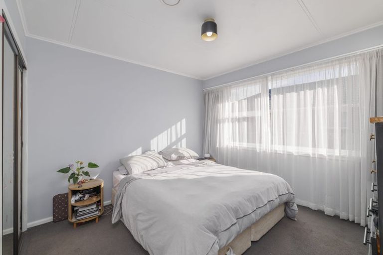 Photo of property in 25 Lake Terrace Road, Burwood, Christchurch, 8061