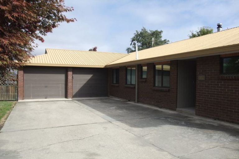 Photo of property in 144 Beacon Point Road, Wanaka, 9305