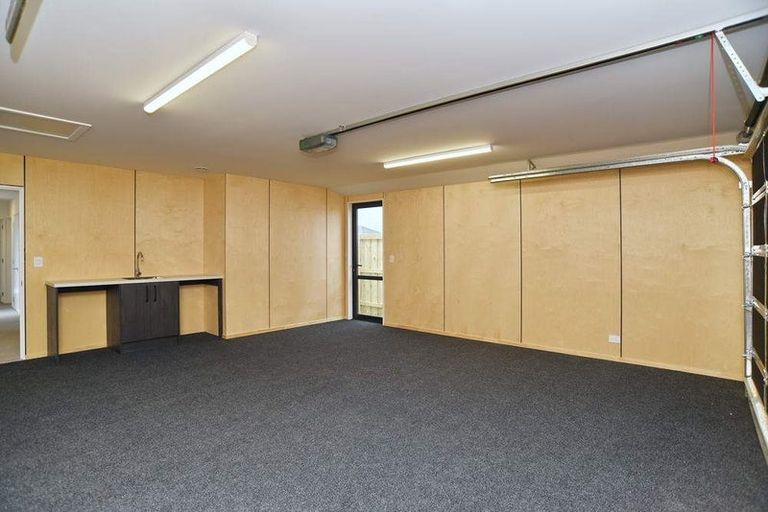 Photo of property in 36 Cousins Street, Woodend, 7691