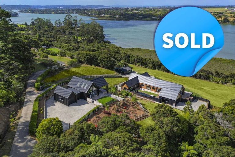 Photo of property in 31 James Paige Lane, Riverhead, 0793