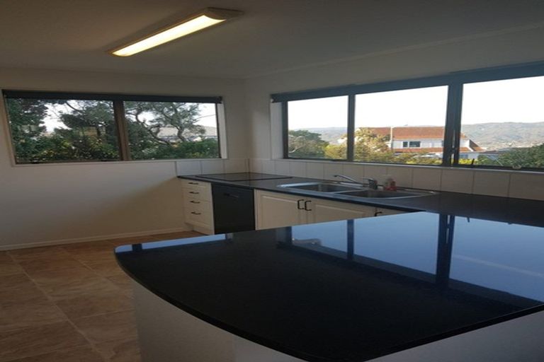 Photo of property in 64 Cypress Drive, Maungaraki, Lower Hutt, 5010