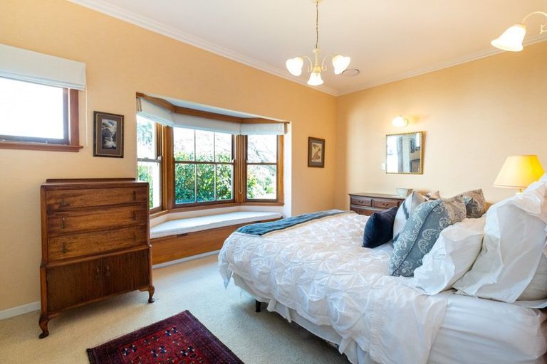 Photo of property in 5 Tauroa Road, Havelock North, 4130