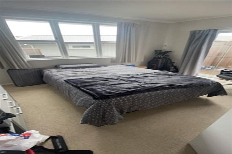 Photo of property in 18 Webb Place, Forrest Hill, Auckland, 0620