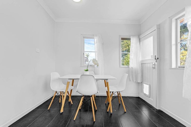 Photo of property in 92 Mangere Road, Otahuhu, Auckland, 1062