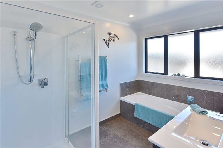 Photo of property in 63 Willowside Place, Amberley, 7410