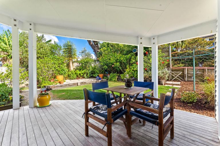 Photo of property in 79 Hauraki Road, Leigh, Warkworth, 0985