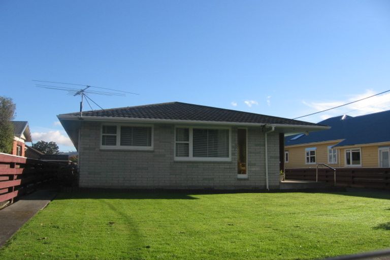 Photo of property in 19 Collingwood Street, Waterloo, Lower Hutt, 5011