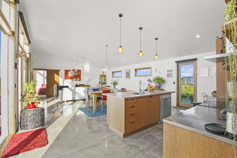 Photo of property in 62 Anglers Avenue, Warea, New Plymouth, 4381