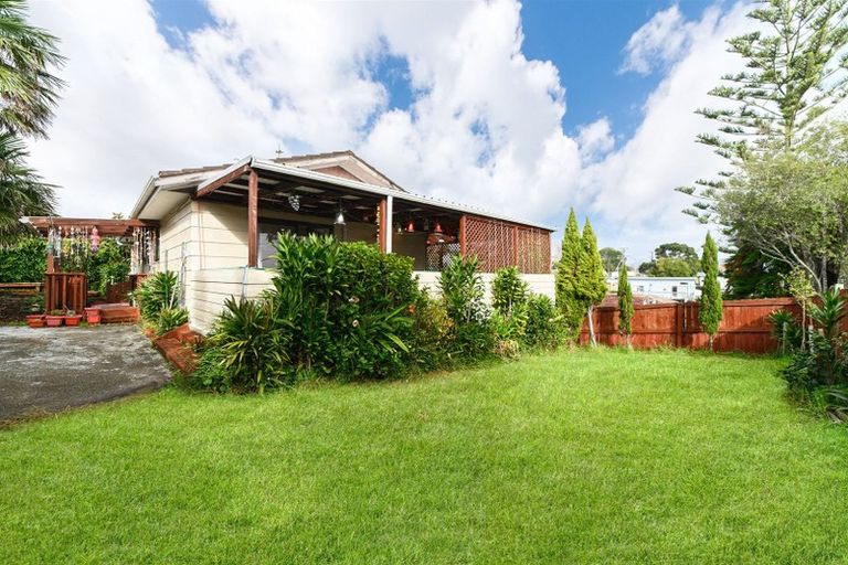 Photo of property in 2/48 Lavelle Road, Henderson, Auckland, 0612