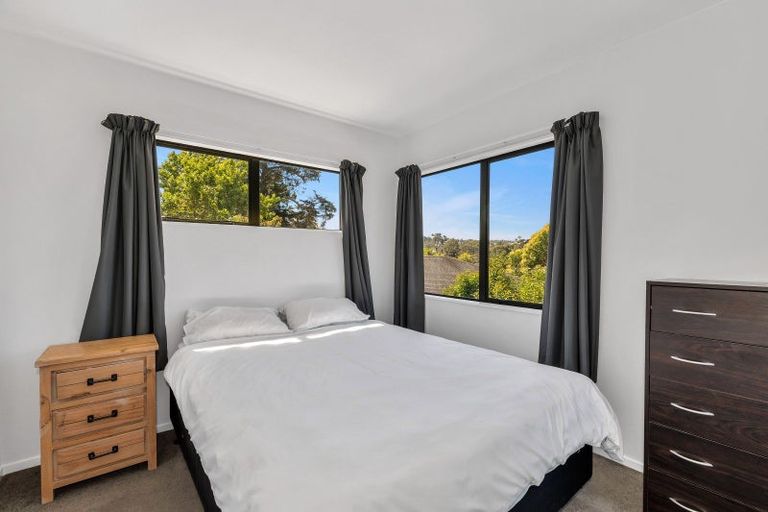 Photo of property in 1/8 Fuchsia Place, Birkdale, Auckland, 0626