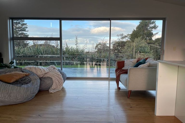 Photo of property in 48 Christian Road, Swanson, Auckland, 0614