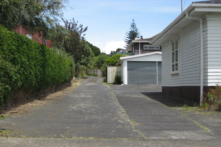 Photo of property in 1/63a Mcintyre Road, Mangere Bridge, Auckland, 2022