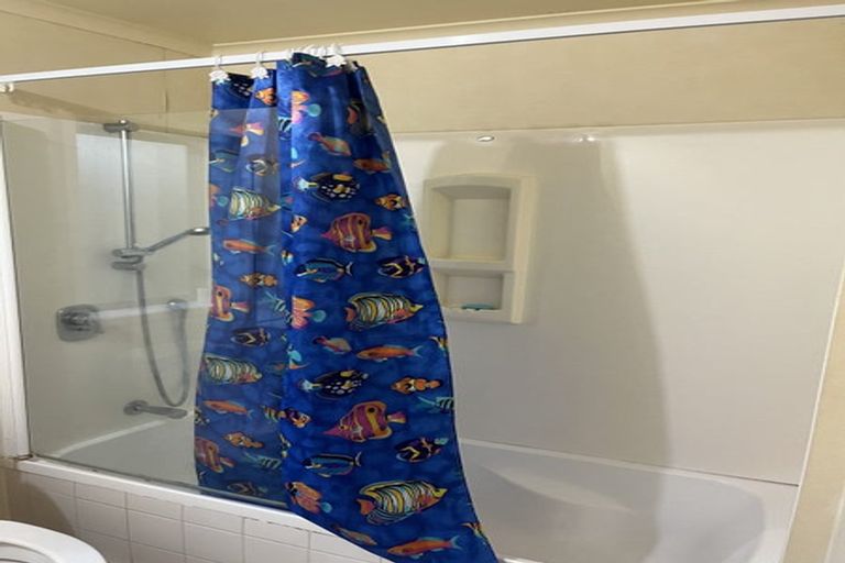 Photo of property in 271 Mahia Road, Weymouth, Auckland, 2103