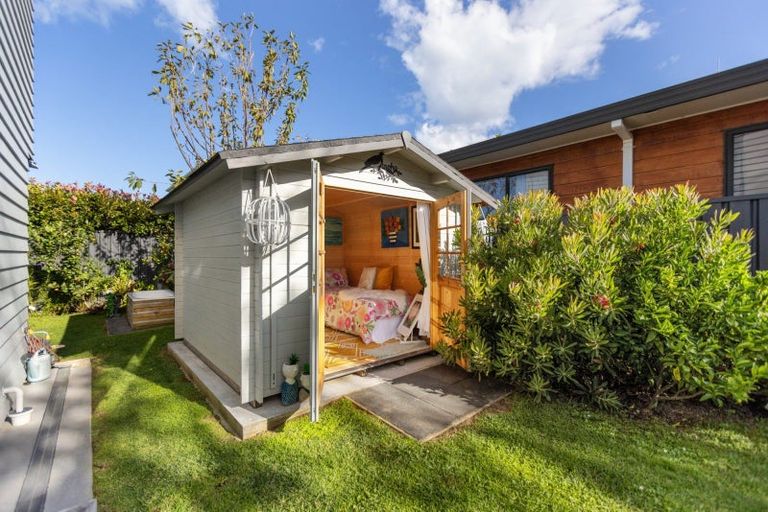 Photo of property in 35 Waione Avenue, Athenree, Waihi Beach, 3177