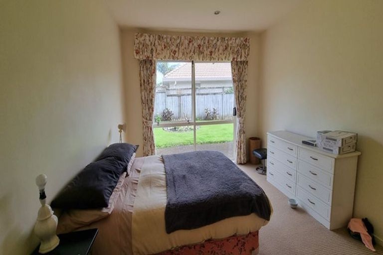 Photo of property in 118 Meadowland Drive, Somerville, Auckland, 2014