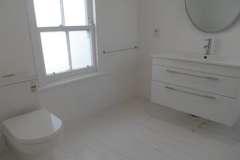 Photo of property in 5 Upland Road, Kelburn, Wellington, 6012