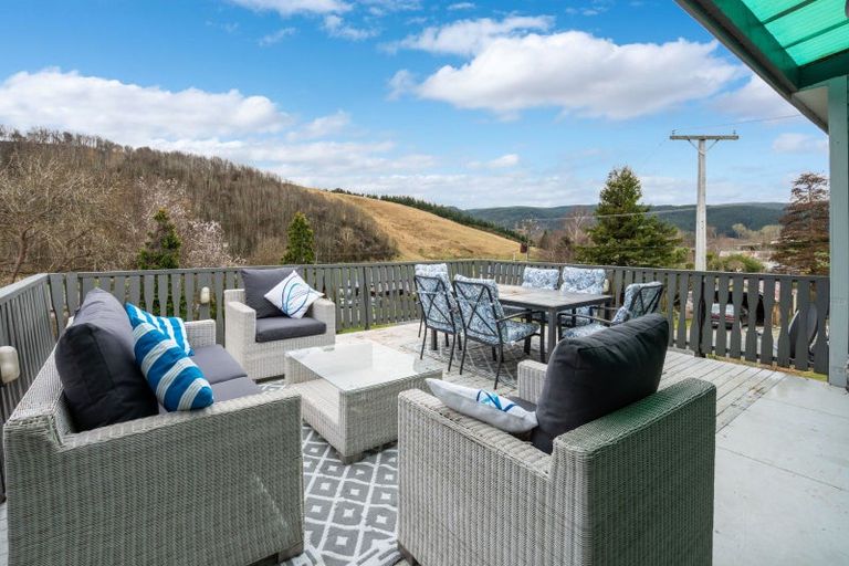 Photo of property in 4 Hill Street, Lawrence, 9532