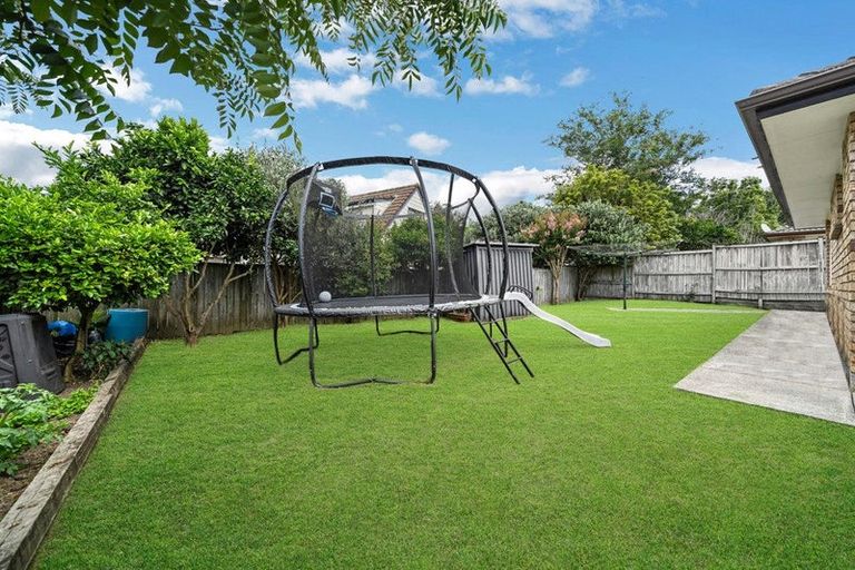 Photo of property in 12 Avonglen Court, Wattle Downs, Auckland, 2103
