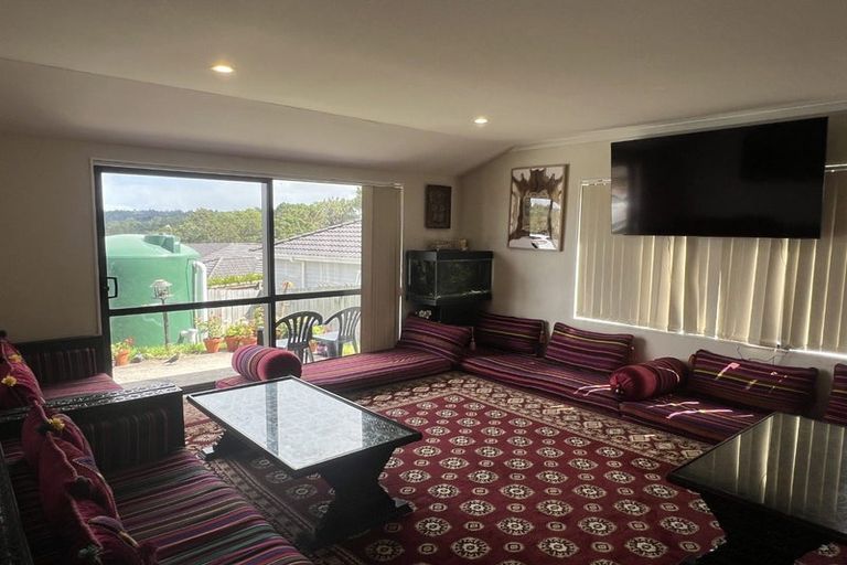 Photo of property in 63 Tiriwa Drive, Massey, Auckland, 0614