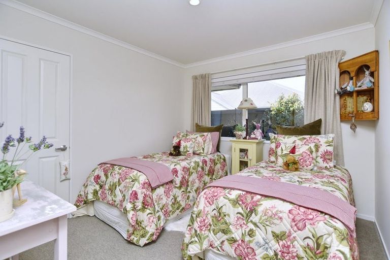 Photo of property in 19 Hawthorn Mews, Rangiora, 7400