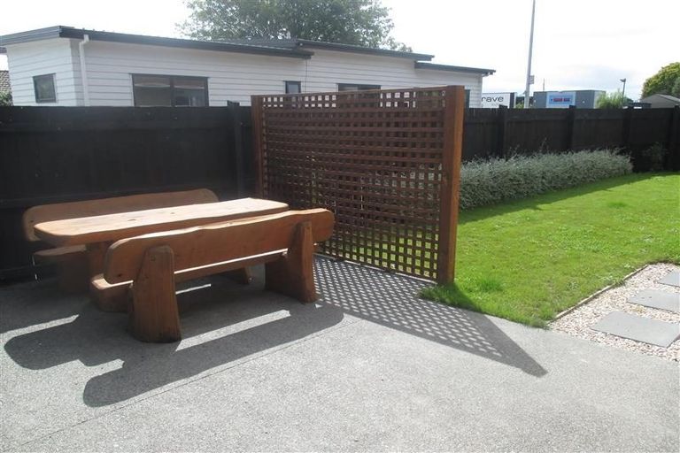 Photo of property in 735 Main North Road, Belfast, Christchurch, 8051