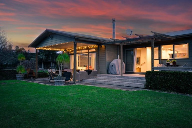 Photo of property in 145 Kanohi Road, Kaukapakapa, 0873