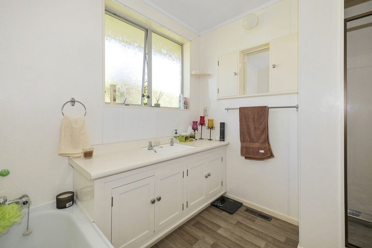 Photo of property in 39 Awamoa Road, Holmes Hill, Oamaru, 9401