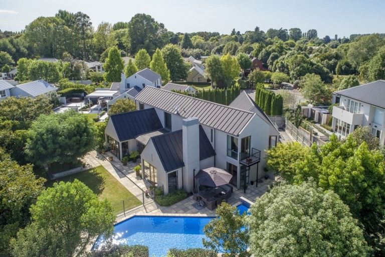 Photo of property in 8 Springvale Gardens, Harewood, Christchurch, 8051