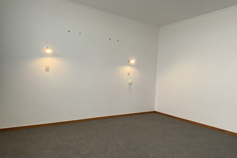 Photo of property in 94 Ferry Parade, Herald Island, Auckland, 0618