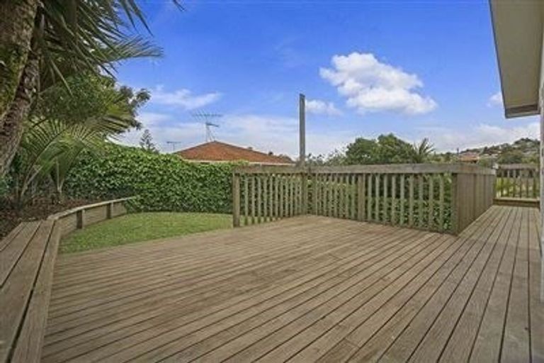 Photo of property in 1/17 Sandiacre Way, Browns Bay, Auckland, 0630