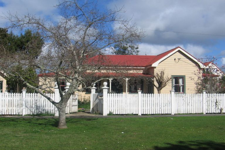 Photo of property in 9 Domain Road, Onerahi, Whangarei, 0110