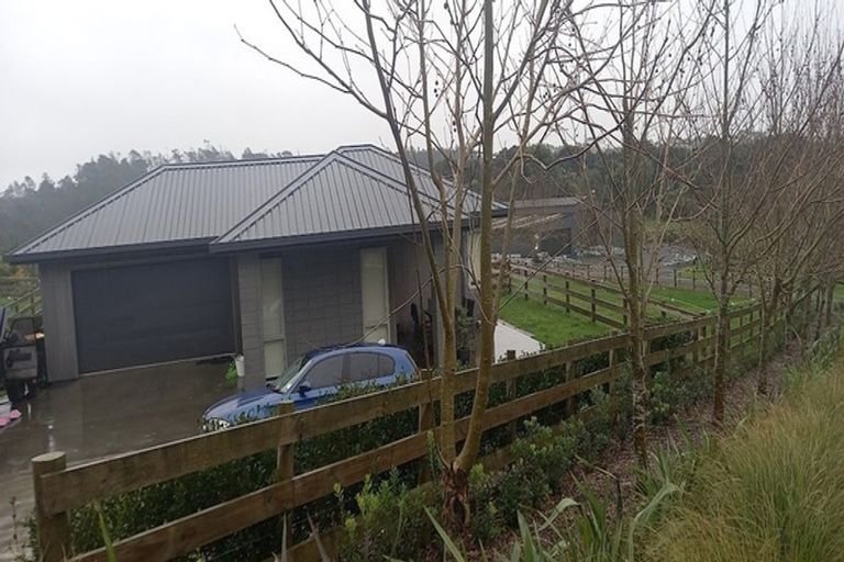 Photo of property in 52 Woodhill Park Road, Waimauku, 0883