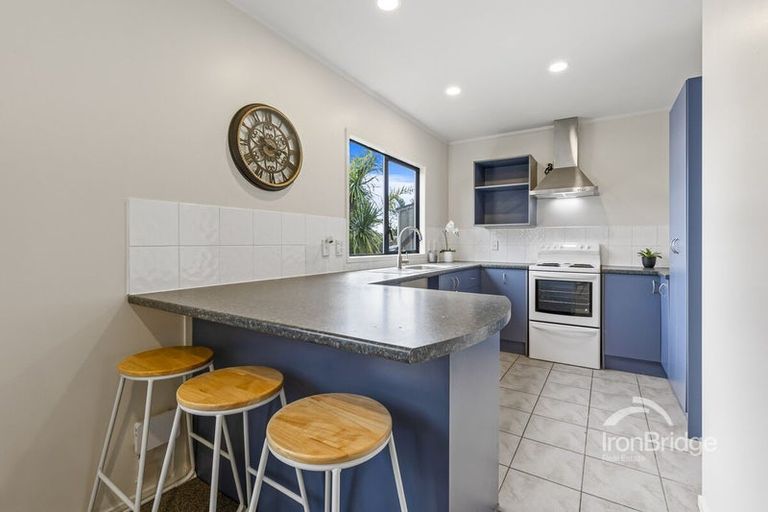 Photo of property in 113a Carlisle Road, Torbay, Auckland, 0632